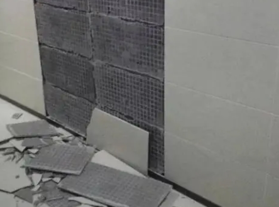 汉台瓷砖空鼓维修公司分享下汉台墙砖松动维修的知识